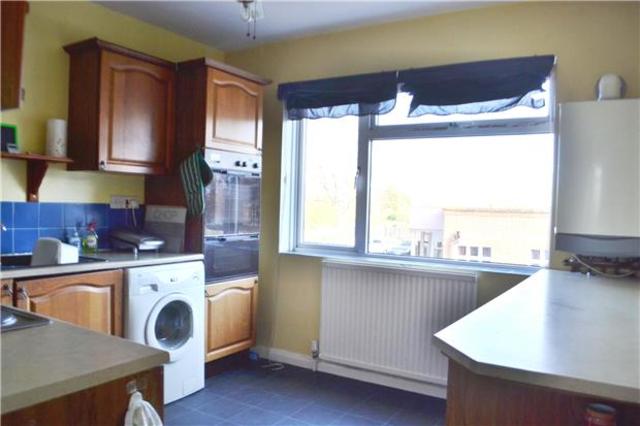  Image of 1 bedroom Flat to rent in Ockendon Road North Ockendon Upminster RM14 at Upminster Essex Upminster, RM14 2DN