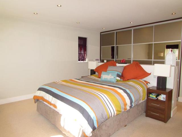  Image of 6 bedroom Detached house to rent in Upper Golf Links Road Broadstone BH18 at Broadstone  Broadstone, BH18 8BT