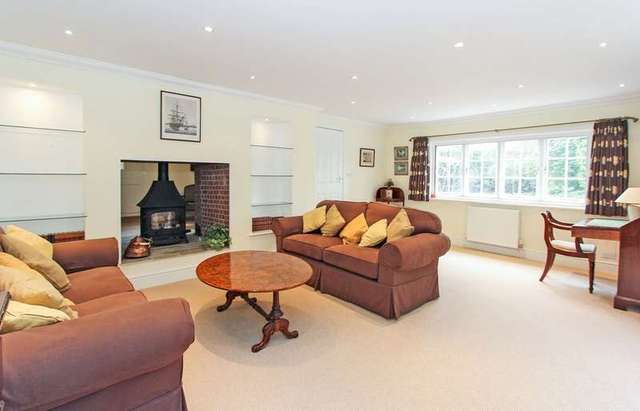  Image of 5 bedroom Detached house for sale in Manor Road Verwood BH31 at 97 Manor Road  Verwood, BH31 6DT