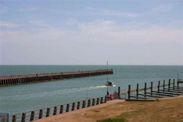  Image of 2 bedroom Flat to rent in Mariners Wharf Fort Road Newhaven BN9 at Newhaven, BN9 9DU