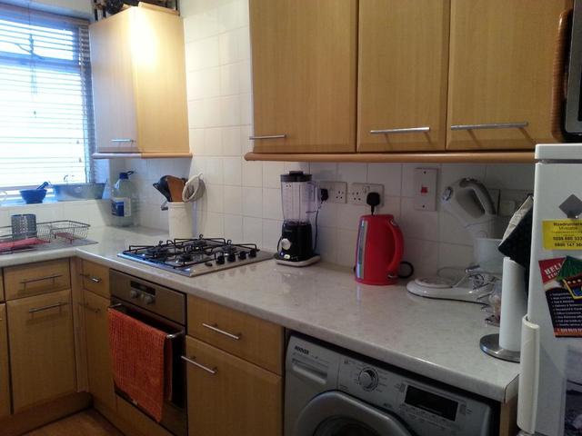  Image of 1 bedroom Flat for sale in Waddon New Road Croydon CR0 at Croydon  London, CR0 4JF