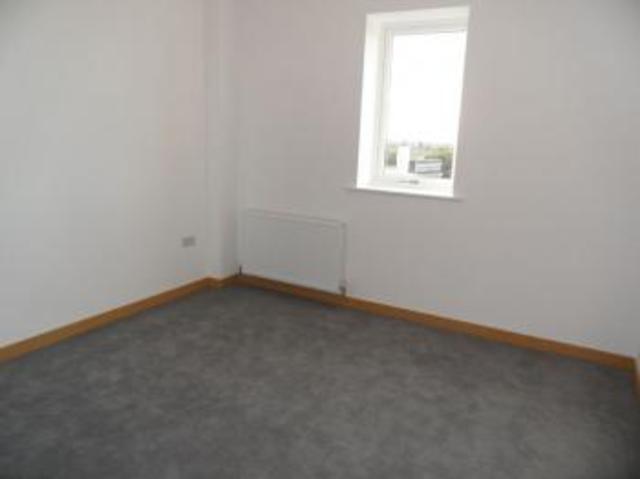  Image of 2 bedroom Flat to rent in Manor Road Wallington SM6 at Wallington, SM6 0AP