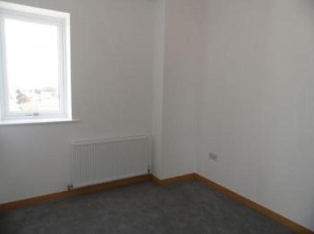  Image of 2 bedroom Flat to rent in Manor Road Wallington SM6 at Wallington, SM6 0AP
