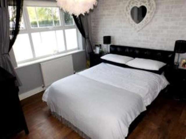  Image of 2 bedroom Flat for sale in Walter Mead Close Ongar CM5 at Ongar Essex Chipping Ongar, CM5 0BW