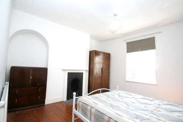  Image of 3 bedroom End of Terrace for sale in Walton Street Oxford OX2 at Walton Street  Oxford, OX2 6EB