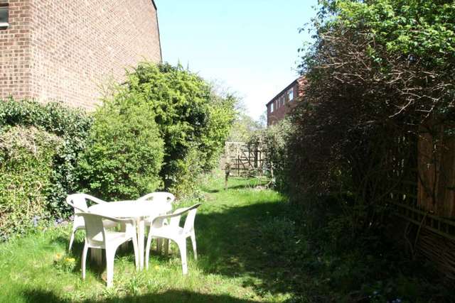  Image of 3 bedroom End of Terrace for sale in Walton Street Oxford OX2 at Walton Street  Oxford, OX2 6EB