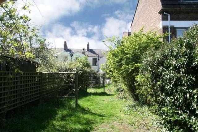  Image of 3 bedroom End of Terrace for sale in Walton Street Oxford OX2 at Walton Street  Oxford, OX2 6EB
