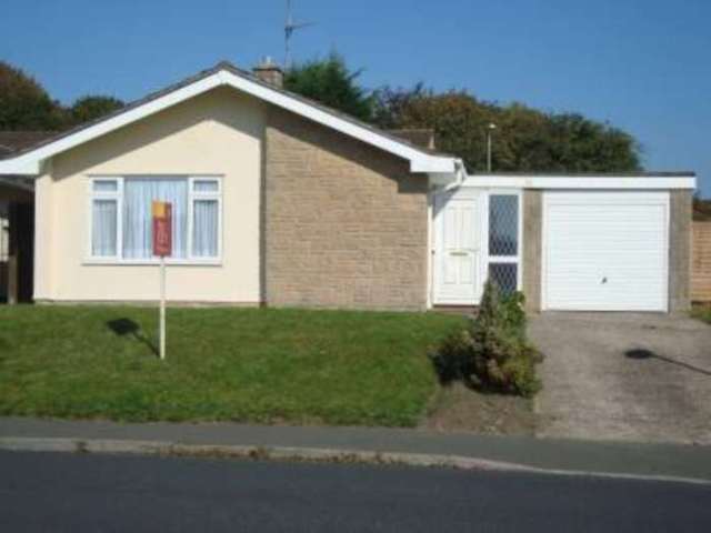  Image of 3 bedroom Bungalow to rent in Broxburn Road Warminster BA12 at Broxburn Road  Warminster, BA12 8EY