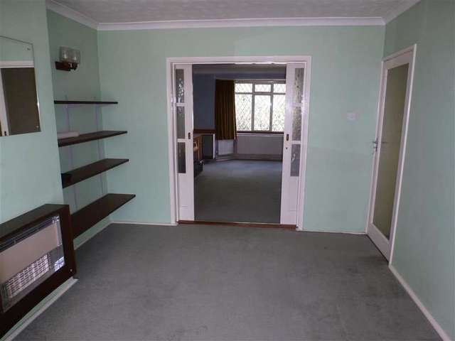  Image of 5 bedroom Semi-Detached house for sale in Watling Street Strood Rochester ME2 at Strood Rochester Rochester, ME2 3JH