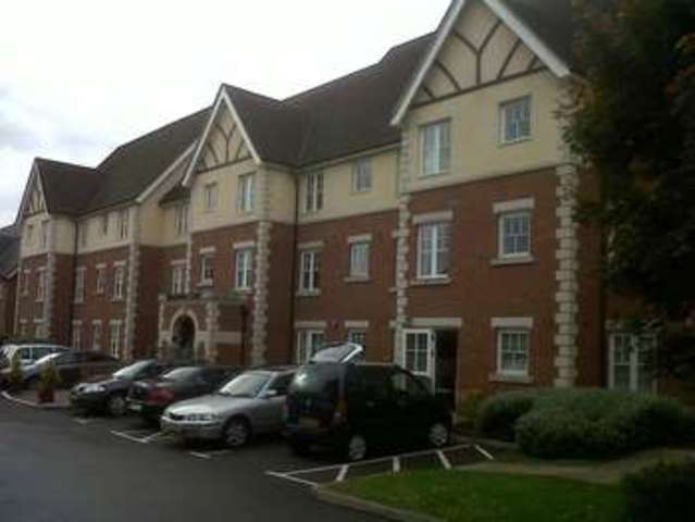  Image of 1 bedroom Retirement Property for sale in Massetts Road Horley RH6 at 59 Massetts Road  Horley, RH6 7BP