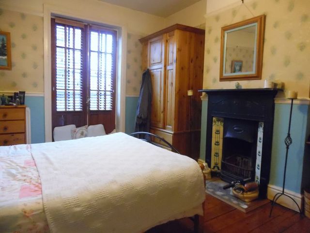  Image of 3 bedroom Detached house to rent in Weihurst Gardens Sutton SM1 at Weihurst Gardens  Sutton, SM1 4PQ