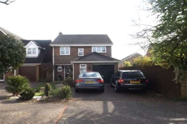  Image of 4 bedroom Detached house to rent in Weller Grove Chelmsford CM1 at Chelmsford, CM1 4YJ
