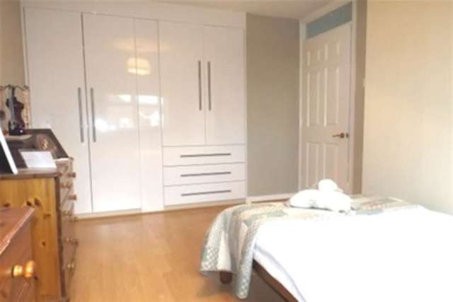  Image of 4 bedroom Detached house to rent in Weller Grove Chelmsford CM1 at Chelmsford, CM1 4YJ