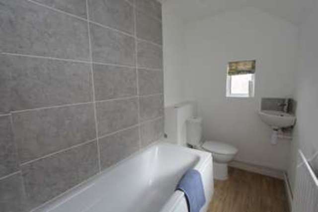  Image of 2 bedroom Terraced house for sale in West Acridge Barton-upon-Humber DN18 at West Acridge  Barton upon Humber, DN18 5AN