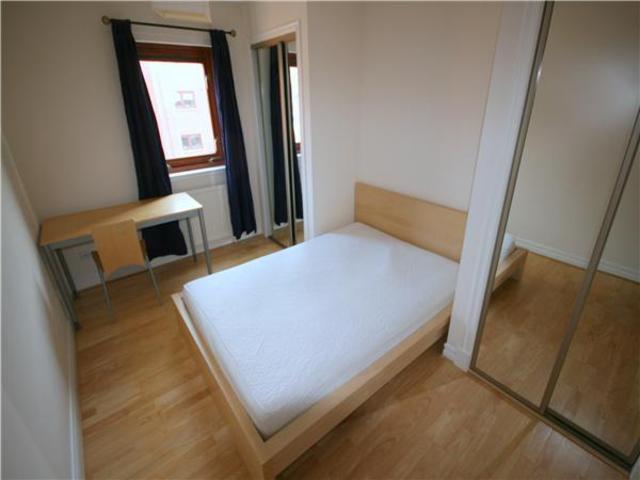  Image of 3 bedroom Flat to rent in West Powburn Edinburgh EH9 at Newington Edinburgh Edinburgh, EH9 3EW