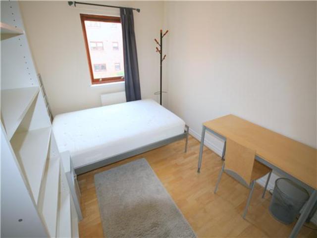  Image of 3 bedroom Flat to rent in West Powburn Edinburgh EH9 at Newington Edinburgh Edinburgh, EH9 3EW