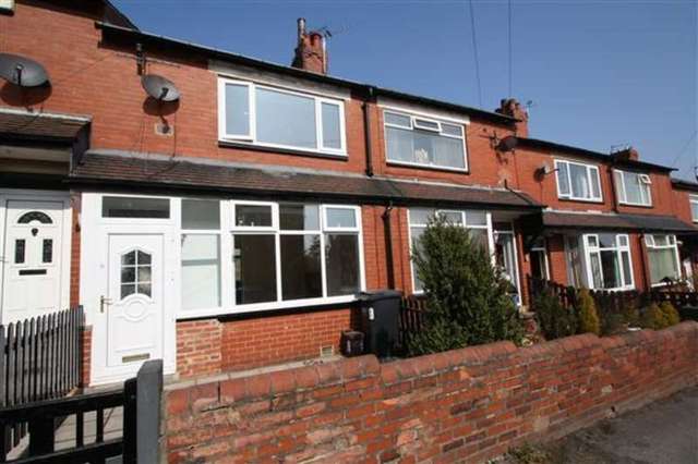  Image of 2 bedroom Terraced house to rent in West Royd Avenue Halifax HX1 at Halifax, HX1 3NU