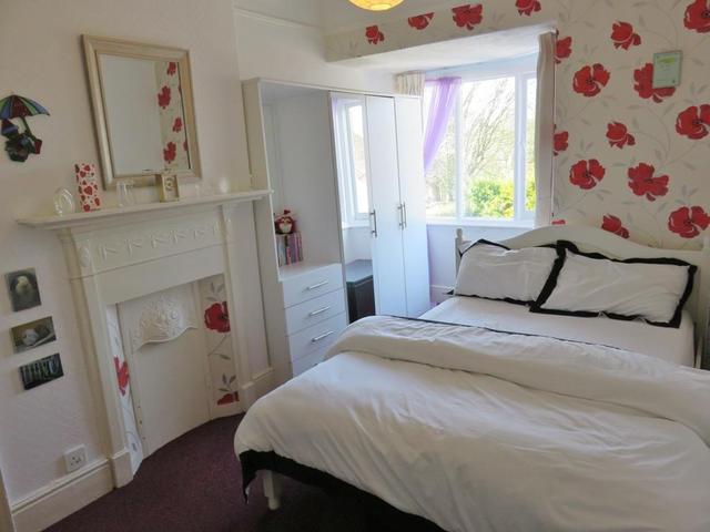  Image of 3 bedroom Detached house for sale in Westbourne Avenue Princes Avenue Hull HU5 at HULL, HU5 3JB