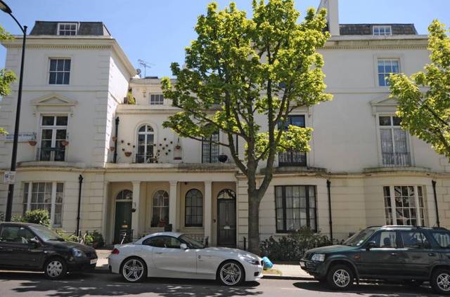  Image of 1 bedroom Ground Flat to rent in Westbourne Terrace Road London W2 at Westbourne Terrace Road  London, W2 6NF