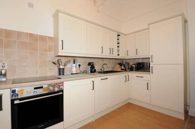  Image of 1 bedroom Ground Flat to rent in Westbourne Terrace Road London W2 at Westbourne Terrace Road  London, W2 6NF