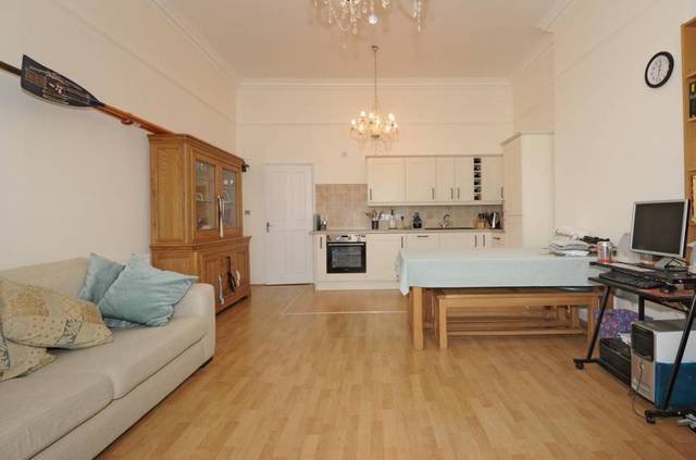  Image of 1 bedroom Ground Flat to rent in Westbourne Terrace Road London W2 at Westbourne Terrace Road  London, W2 6NF