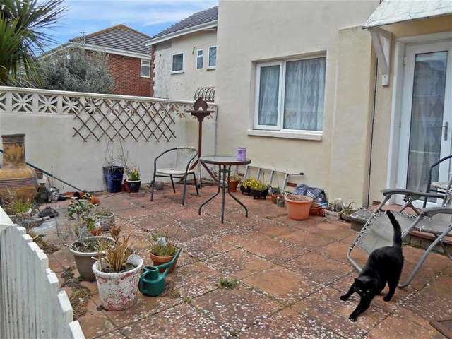  Image of 2 bedroom Apartment for sale in Westfield Avenue Hayling Island PO11 at Hayling Island Hampshire Hayling Island, PO11 9AB