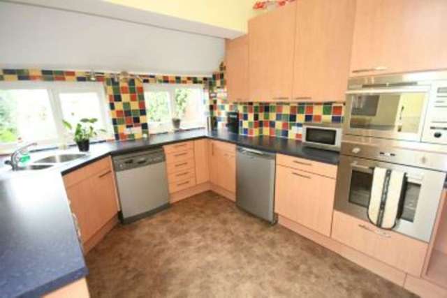  Image of 4 bedroom End of Terrace to rent in Westgate Hale Altrincham WA15 at ALTRINCHAM, WA15 9AY