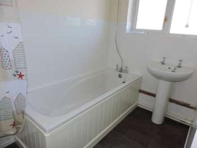  Image of 3 bedroom Terraced house to rent in Westhall Road Lowestoft NR32 at Westhall Road  Lowestoft, NR32 4DF
