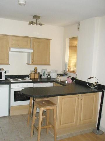  Image of 1 bedroom Ground Flat to rent in Whitchurch Road Heath Cardiff CF14 at Flat 2  Cardiff, CF14 3JR