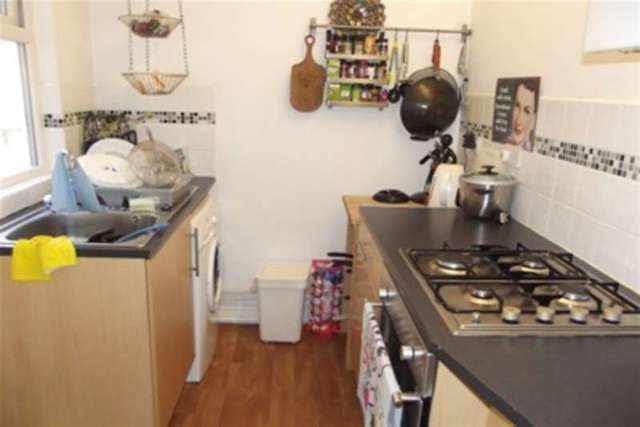 Image of 3 bedroom Property to rent in Whitemoor Road Nottingham NG6 at Old Basford, NG6 0HJ