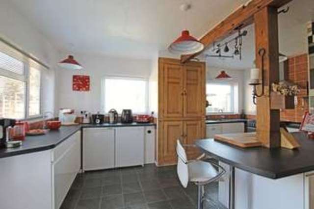  Image of 3 bedroom Detached house for sale in Whiteparish Salisbury SP5 at Whiteparish Salisbury, SP5 2QE