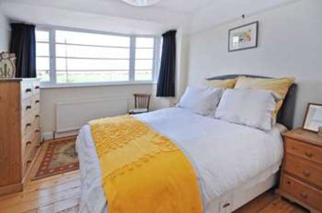  Image of 3 bedroom Semi-Detached house for sale in Whites Lane Radley Abingdon OX14 at Whites Lane Radley Abingdon, OX14 2JJ