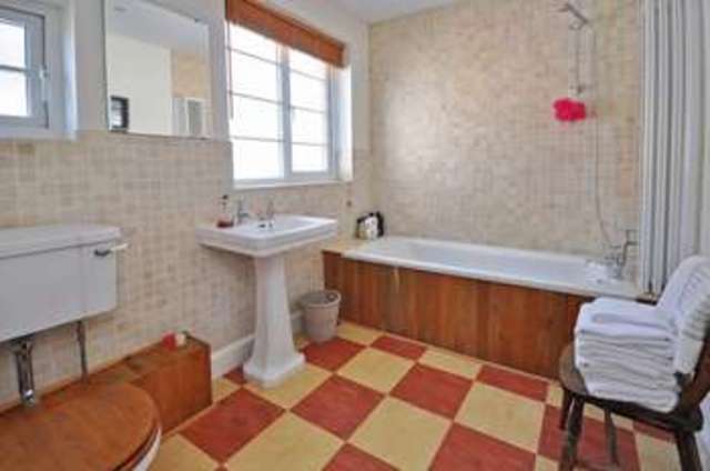  Image of 3 bedroom Semi-Detached house for sale in Whites Lane Radley Abingdon OX14 at Whites Lane Radley Abingdon, OX14 2JJ