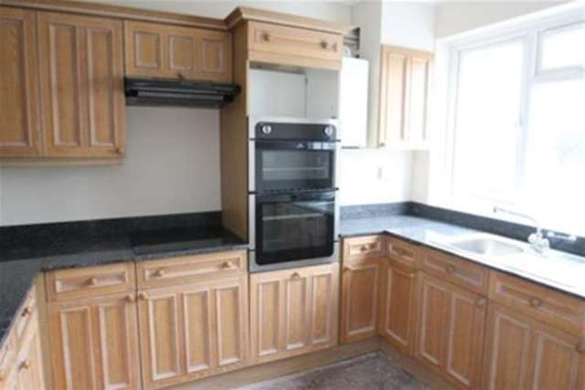  Image of 3 bedroom Semi-Detached house to rent in Wickham Court Road West Wickham BR4 at West Wickham, BR4 9LN
