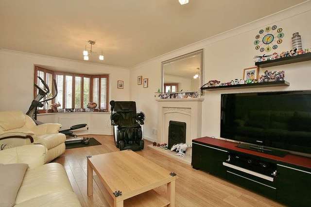  Image of 4 bedroom Detached house for sale in Wilmhurst Road Warwick CV34 at Warwick Warwickshire, CV34 5LN