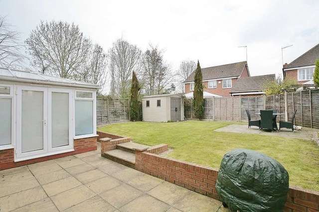  Image of 4 bedroom Detached house for sale in Wilmhurst Road Warwick CV34 at Warwick Warwickshire, CV34 5LN