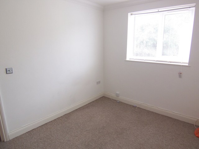  Image of 2 bedroom Apartment to rent in Wimborne Road Winton Bournemouth BH3 at Bournemouth, BH3 7AD