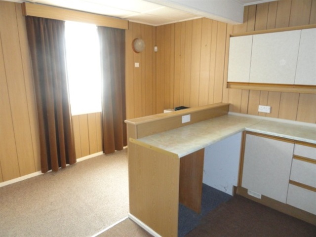  Image of 3 bedroom Property for sale in Windhill Old Road Bradford BD10 at Thackley, Bradford, BD10 0SN
