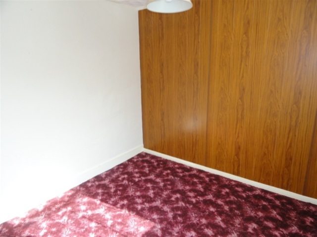  Image of 3 bedroom Property for sale in Windhill Old Road Bradford BD10 at Thackley, Bradford, BD10 0SN
