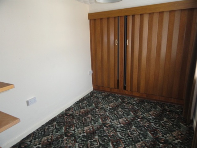  Image of 3 bedroom Property for sale in Windhill Old Road Bradford BD10 at Thackley, Bradford, BD10 0SN