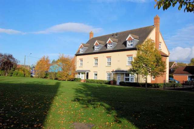  Image of 1 bedroom Flat to rent in Windsor Drive Wallingford OX10 at Wallingford, OX10 9GG