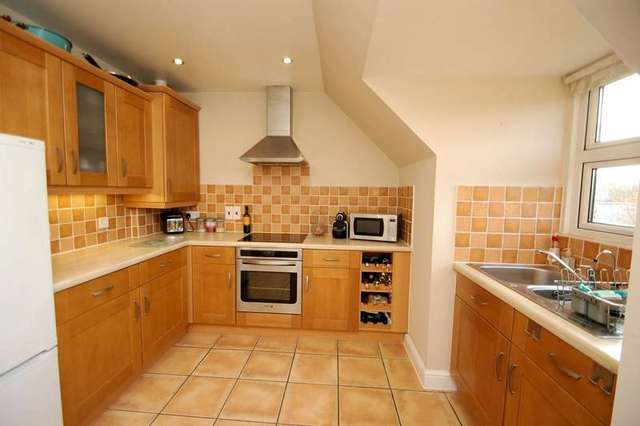  Image of 1 bedroom Flat to rent in Windsor Drive Wallingford OX10 at Wallingford, OX10 9GG