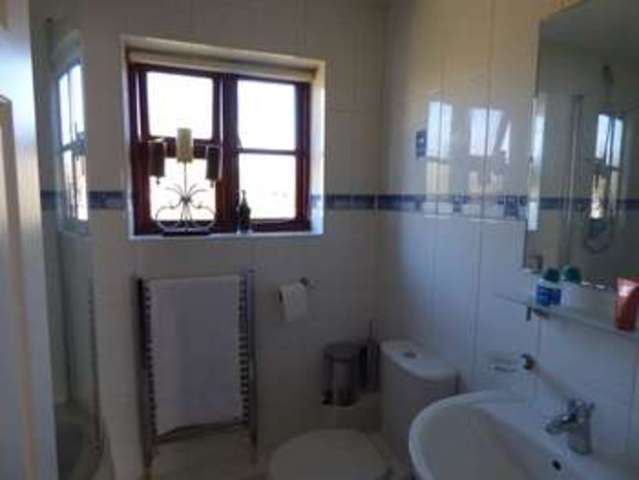  Image of 4 bedroom Detached house to rent in Woodward Close Winnersh Wokingham RG41 at Woodward Close Winnersh Wokingham, RG41 5UU