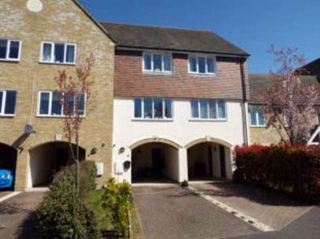  Image of 3 bedroom Terraced house for sale in Oakey Drive Wokingham RG40 at Wokingham Berkshire Wokingham, RG40 2DT
