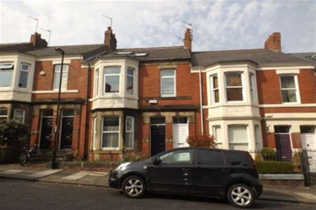  Image of 4 bedroom Maisonette to rent in Wolseley Gardens Newcastle upon Tyne NE2 at Newcastle upon Tyne, NE2 1HR