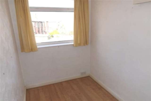  Image of 2 bedroom Terraced house to rent in Wood Road Sheffield S6 at Sheffield, S6 4LU