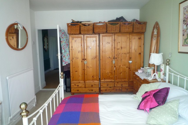  Image of 4 bedroom Semi-Detached house to rent in Woodfield Avenue Farlington Portsmouth PO6 at Portsmouth, PO6 1AN