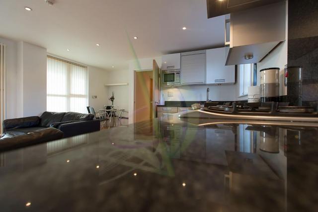  Image of Flat to rent in Woolwich Road London SE10 at Greenwich  Greenwich, SE10 0RF