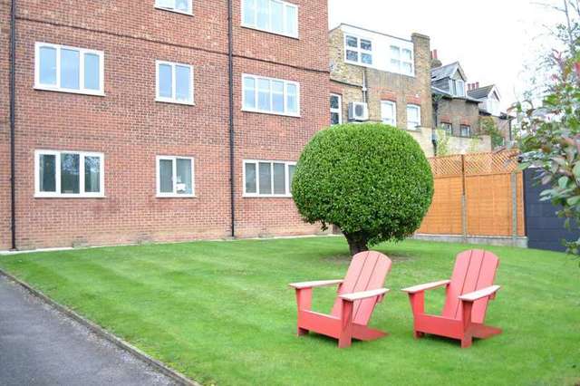  Image of 2 bedroom Flat for sale in Worple Road London SW20 at Worple Road  Wimbledon, SW20 8PN