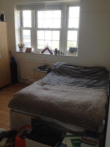 Image of 4 bedroom Maisonette to rent in Worsopp Drive London SW4 at Clapham Common  London, SW4 9QZ